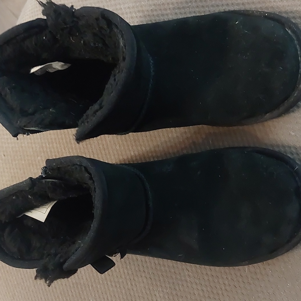 Kids Koolaburra by Ugg black boots size 2
